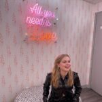 Angourie Rice Instagram - roses are red violets are blue all you need is love and a whole lotta drew @thedrewbarrymoreshow hair: @claraleopard makeup: @katrinakleinmakeup styling: @sarahslutsky outfit: @theory__ jewellery: @ladygreyjewelry shoes: @brandonblackwoodnyc
