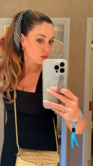 Anick Dumontet Instagram - La soirée party des années 50 du @ritzcarltonmontreal des festivités du Grand Prix de Montreal!🎙️👗😎