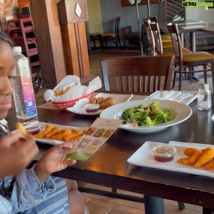 Aniela Gumbs Instagram - Took Mommy to lunch. @lotusvegan LotusVegan #lotusvegan Sooo good Vegan food done well. #tgit @greysabc #IMissMyShow #greysabatomy #zola #anielagumbs #goodeats #like #comment #follow #love