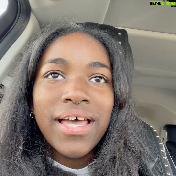 Aniela Gumbs Instagram - Missing you guys…. Happy late Easter 🐣 braces blues…..#teeth gap #teenager #Zola #AnielaGumbs @greysabc #comment #like #follow #love