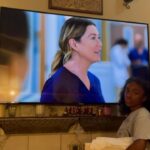 Aniela Gumbs Instagram – Hope you watching….. #Zola and interns are getting it going  #tgit #greysanatomy @greysabc love my job #anielagumbs #tendertissues moment #like #follow #comment #love