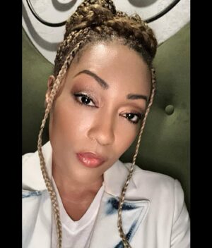 Anika C. McFall Instagram - My Sincerest Gratitude 🙏🏾
When the Sun RiZes, There is No need to announce it…Just Shine 🌅

Braids by @shawnna818 
#freespirit #gratitude #Anikamcfall #multi #award #winning #actress #producer #writer  #muse #blessed #givegoodface #blowkissesandthrowglitter #FinerWomanhood #catchonorcatchup