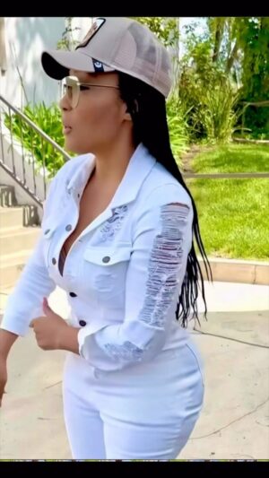 Anika C. McFall Instagram - I pull up at the club, VIP Gas tank on E but all drinks on me (Wipe me down)
Shoulders, chest, pants, shoes🎶
#BENDINGCORNERSWITHANIKA

✨Happy Birthday @attorneyjorge ♊️ 
Enjoy that Hennessy VSOP on me! 🎶
✨ @ebonynmayo on her country gal cowgirl stick…
✨I’m pulling a #GEMINI Trick ♊️
#ThePhoenix 🔥

S/O @timberland  kicks 
@goorinbros trucker hat

✨When you’re in pain but you pull it together anyway 💅🏼
#freespirit #goodvibes #ig #Anikamcfall #multi #award #winning #actress #producer #writer #muse #blessed #givegoodface #fun #reels #blowkissesandthrowglitter #finerwomanhood #birthday #catchonorcatchup