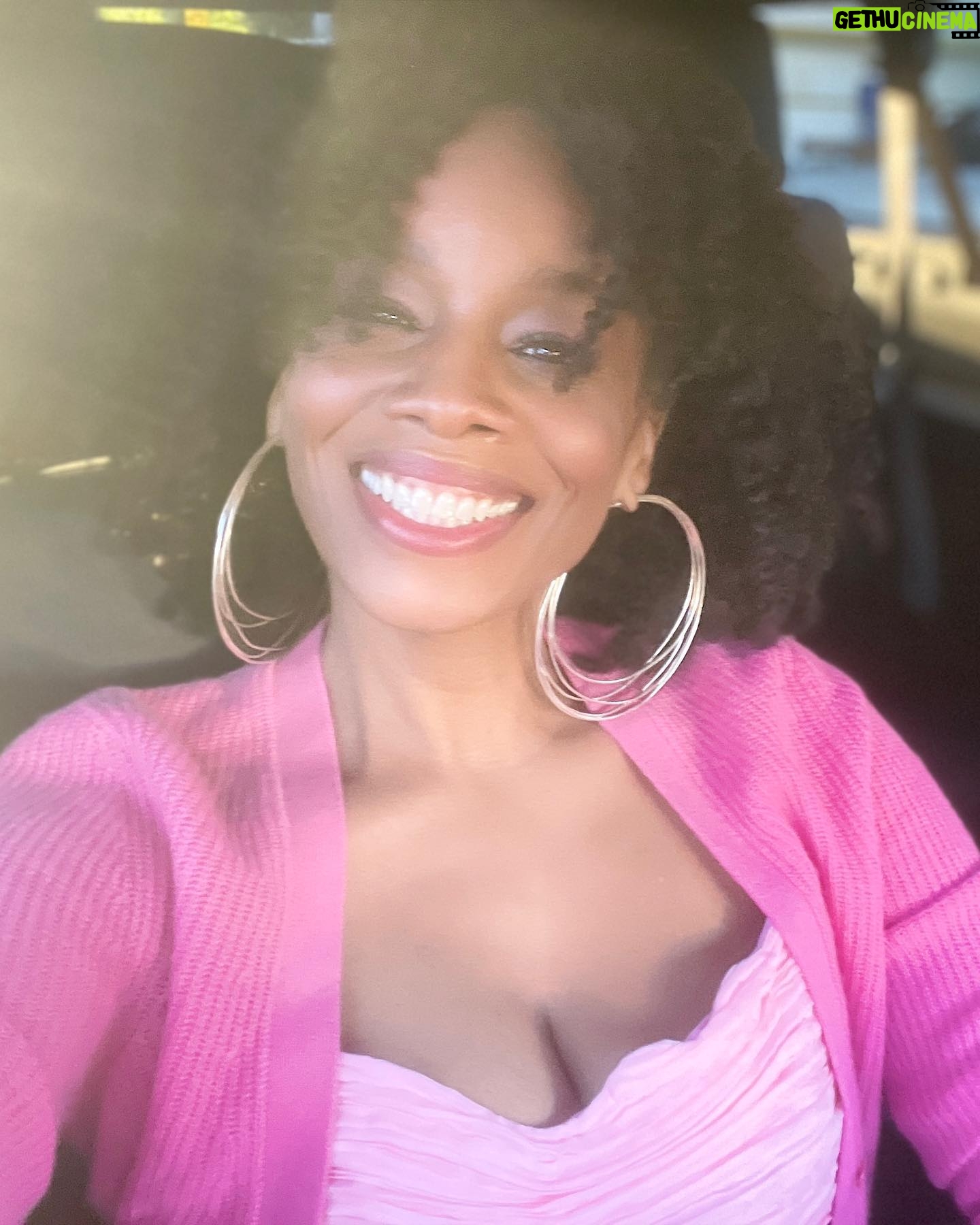 Anika Noni Rose Instagram - Just out here teaching these LA leaves how to Fall. A little press for #LetTheRightOneIn. 🩸 Face: @meccadickerson Hair: Me (Detangle/moisture @taliahwaajidbrand & @aveda nutriplenish oil) Wearing pink perfection by @_aje_ Shoes: @aldo (surprise!) Styled by @jasonrembert Asst: @ww.ilt #PinkCashmere (but not really) #Fashion #FallFashion #Aje #JasonRembert #Showtime #Pink #Confection #PinkPantser #PrettyInPink