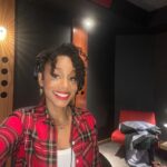 Anika Noni Rose Instagram – Working on something special 
With someone special
(…who makes me a little nervous😬🫣)

I hope you like it when you get to hear it