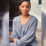 Anika Noni Rose Instagram – When you get gussied for your zoom chat and feel a full goddess.

Party on the top…pj’s on the bottom😜
😘😅

Face @samuelpaulartist (@armanibeauty #LuminousSilk @merit lip oil in #AuNatural) 
Hair: @theglamdiaryy 

#Pjs #Glam #LetTheRightOneIn #cozy