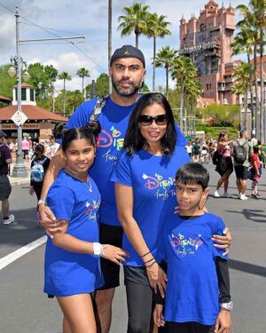 Anila Sajja Instagram - So many things to CELEBRATE 🎉🥳 OUR Anniversary 🧿, Easter🐣weekend, the best Disney VIP tour guide!, & family time …. What a MAGICAL 🪄trip! 🧚‍♀️💫 @kiransajja_md 
.
#anilasajja #contentcreator #waltdisneyworld #epcotflowerandgardenfestival #hollywoodstudios #disneytrip #easterweekend #thesajjafamily #drkiransajjamd #oculofacialplasticsurgeon