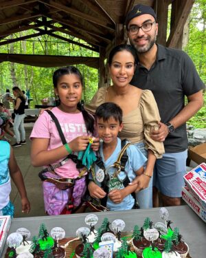 Anila Sajja Instagram - So many wonderful things to CELEBRATE this weekend at the SAJJA household!! AVIR turning BIG 7 and ARYANA’S HIP HOP performance!! 🎉💐🥳💕💙🎂 #thesajjafamily #birthdaycelebration #hiphopperformance #turning7yearsold❤️🎂 #hiphopdance #rispa #treetop