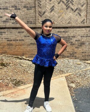 Anila Sajja Instagram - So many wonderful things to CELEBRATE this weekend at the SAJJA household!! AVIR turning BIG 7 and ARYANA’S HIP HOP performance!! 🎉💐🥳💕💙🎂 #thesajjafamily #birthdaycelebration #hiphopperformance #turning7yearsold❤️🎂 #hiphopdance #rispa #treetop