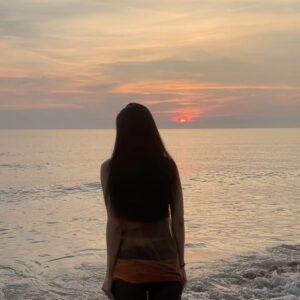 Anis Suwit Instagram - End of summer 🌅