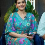 Anita Devgan Instagram - ਨੌਹ ਤੇ ਸੱਸ ਨਾਲ ਬੋਹੁਤ ਸੋਹਣੀਆਂ ਗੱਲਾਂ ਹੋਈਆਂ - Ni main sass kutni 2 ਦੀ CAST ਨਾਲ PODCAST very soon . #podcast #punjabimovies #amanaujla #theamanaujlashow