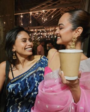 Anjali Sivaraman Instagram - To all the most fabulous women in my life 🥰🥰 I’m so blessed and I’m so lucky to have each and every one of you in my life 

If you’re not in these pictures, it’s only because I couldn’t find one/instagram only allows 10 pictures at a time hehehhe
