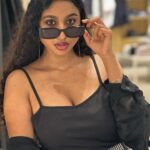 Anjana Mohan Instagram - Which one is your favourite? . Click : @abhijithretouch #anjanamohan #black #outfit #photography #iphone15 #phonephotography #hot