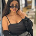 Anjana Mohan Instagram - Which one is your favourite? . Click : @abhijithretouch #anjanamohan #black #outfit #photography #iphone15 #phonephotography #hot
