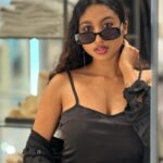 Anjana Mohan Instagram - Which one is your favourite? . Click : @abhijithretouch #anjanamohan #black #outfit #photography #iphone15 #phonephotography #hot