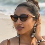 Anjana Mohan Instagram - Photography : @abhijithretouch #beachvibes #fashion #portrait #iphoneography #dusky #look #lookoftheday #beach #vibes #nomakeup #style