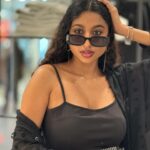 Anjana Mohan Instagram - Which one is your favourite? . Click : @abhijithretouch #anjanamohan #black #outfit #photography #iphone15 #phonephotography #hot