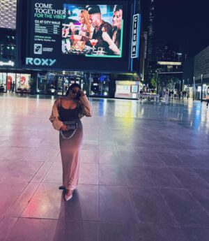 Anjana Mohan Instagram - #anjanamohan #uae #fashion #style #outfit 
#lookoftoday #beauty #attitude #photography 
#iphonography