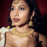 Anjana Mohan Instagram - Photography: @abhijithretouch Jewellery : @parakkat_jewels . #classy #photoshoot #beauty #kerala #traditional