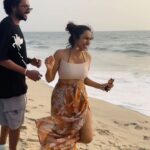 Anjana Mohan Instagram - 😛😝 #funny #video #reels #reelsinstagram #trendingreels #trending #beach #beachlife #sunset #sea #happy #funday #family #brother #instagood #instagood #reelsvideos