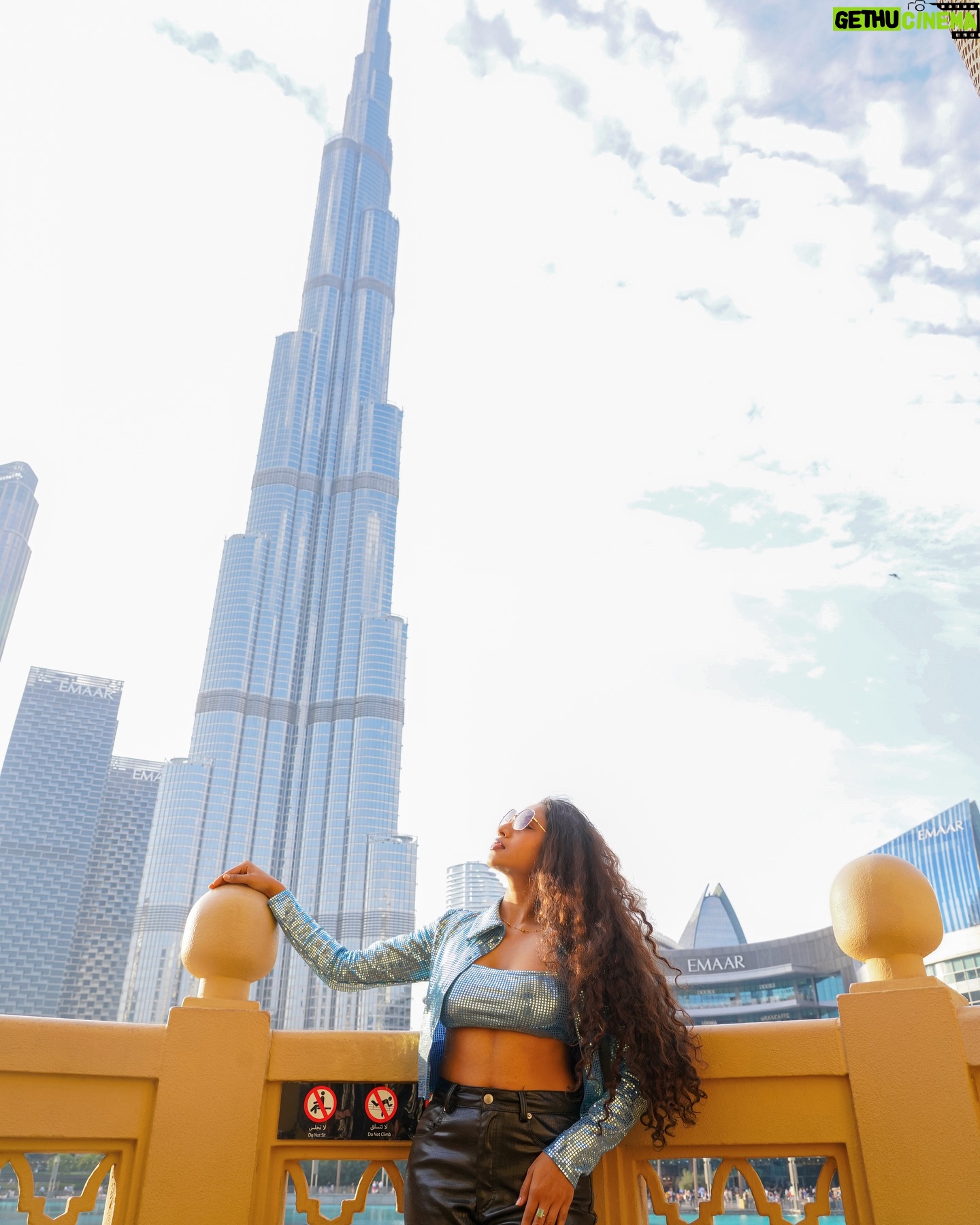 Anjana Mohan Instagram - . #dubai #burjkhalifa #arab #arabgirls #celebrity #actress #anjanamohan #beauty #beautiful #lookoftheday #photoshoot #actor #uae #shoot
