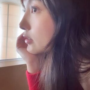 Anjaylia Chan Instagram - Relaxing with a cup of earl grey and the Victoria harbour ❤️

#mostluxury #kidsfree @hongkongregent