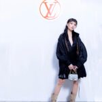 Anjaylia Chan Instagram – Welcome to da house 🧡
You can dress as your dreams with #LVSS24 ❤️‍🔥

Outfit 
@louisvuitton #louisvuitton 
 Make up @meeganmakeup 
Hair styling @jamieleehair @hola.hair.pets