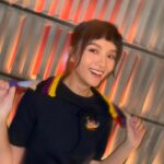 Anjaylia Chan Instagram – 來測試一下:

1.先把你的左手舉起到肩膀的高度，然後去碰你的右後肩胛骨。

2.把你的右手舉起到肩膀的高度，然後去碰你的左後肩胛骨。

3.雙手用力抱緊，頭往其中一邊的肩膀靠去。
.
.
.
.
.
.
.
.
.

4. 跟你自己說：「你已經做得很好了。」

有時候我們需要的，就只是一個擁抱、一個肯定。
別以為沒有人可以給你，你就可以給你自己了。

#圖文不符
Outfit @maxandco #maxandcohk