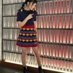 Anjaylia Chan Instagram – 來測試一下:

1.先把你的左手舉起到肩膀的高度，然後去碰你的右後肩胛骨。

2.把你的右手舉起到肩膀的高度，然後去碰你的左後肩胛骨。

3.雙手用力抱緊，頭往其中一邊的肩膀靠去。
.
.
.
.
.
.
.
.
.

4. 跟你自己說：「你已經做得很好了。」

有時候我們需要的，就只是一個擁抱、一個肯定。
別以為沒有人可以給你，你就可以給你自己了。

#圖文不符
Outfit @maxandco #maxandcohk