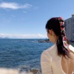 Anjaylia Chan Instagram - 感謝藍天、陽光、白雲和Saint Tropez 的美。☀️☁️⛵️ 在這裡，每個角落都是一個電影場景🎞️ @longchamp #LongchampStTropez #LongchampSS24 #LongchampHK