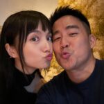 Anjaylia Chan Instagram - 又大了一歲…但卻沒有預想的年齡焦慮。 雖説有時候會想念少女時代的青澀，更多的時候卻在享受日月帶來的禮物— 演戲時有了之前沒有的沈穩、工作時感受到自己二十出頭時很想要的氣場和壓台感…以前總是太緊崩，但現在慢慢的，整個人終於感覺到一種鬆弛的狀態… 凡事看得慢一點，其實很多事情都不再可怕。 生日願望嗎？老掉牙又很實際地希望世界和平、身邊我愛的人和愛我的人都能身心健康就好了。 大了一歲，感恩且珍惜身旁所有的愛。 給自己的功課除了多讀聖經、多親近神，還有就是能變得勇敢— 希望自己總能勇敢説出自己的想法，不要顧慮太多、單單想着不想令人失望… 今年生日收到最暖的禮物就是知道原來還有人還記得、還在惦記着、祝福着自己。 生日快樂，願大家都快樂。 P.S. 圖二揭示了本人的年齡 P.P.S 圖四的流心巴斯克蛋糕香滑好吃到不行！家人秒速把它消滅了！ P.P.P.S圖五為陳媽媽施展渾身解數為不肖女煮的一圍生日宴 P.P.P.P.S 圖七本人犧牲自己揸機臉太大，大到不如不見🥲