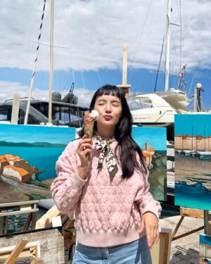 Anjaylia Chan Instagram - 會做 Gelato 的人根本就是藝術家！🍦

Yogurt 口味 是我的世一🤍🙋🏻‍♀️

開心果口味 是我的世二💚🙋🏻‍♀️

來！來！來！告訴我你喜歡甚麼口味！

#gelato  #yogurt #sainttropez 

@longchamp #longchamphk #longchampsainttropez #longchampss24