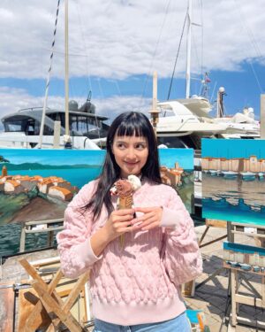 Anjaylia Chan Instagram - 會做 Gelato 的人根本就是藝術家！🍦

Yogurt 口味 是我的世一🤍🙋🏻‍♀️

開心果口味 是我的世二💚🙋🏻‍♀️

來！來！來！告訴我你喜歡甚麼口味！

#gelato  #yogurt #sainttropez 

@longchamp #longchamphk #longchampsainttropez #longchampss24
