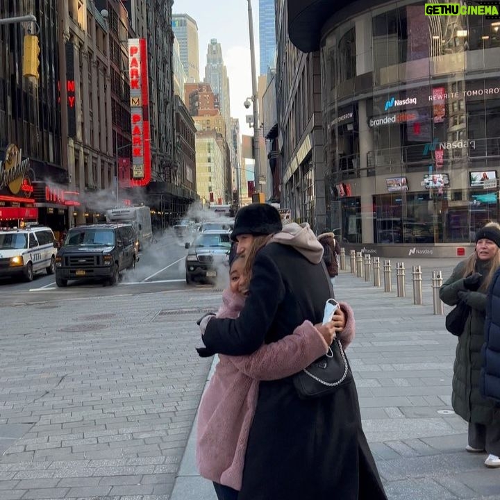 Anjelika Washington - 18.7K Likes - Happy Love Day š