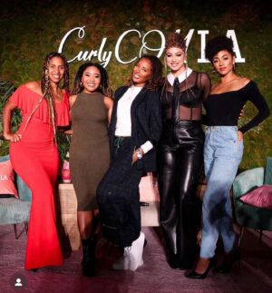 Anjelika Washington Instagram - Last weekend at @curlyconla with @curlycultureco and surrounded by these incredible women!!! What a blessing to be in the presence of everyone at this event. I had the best time. Thanks for having me! You really did that sis @avapearl 🎉💖