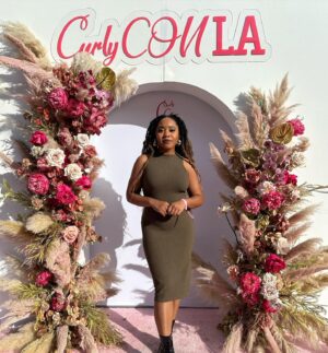 Anjelika Washington Instagram - Last weekend at @curlyconla with @curlycultureco and surrounded by these incredible women!!! What a blessing to be in the presence of everyone at this event. I had the best time. Thanks for having me! You really did that sis @avapearl 🎉💖