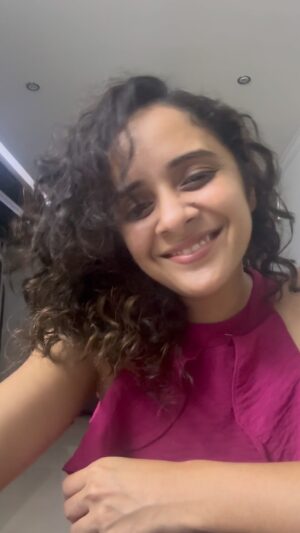 Anju Joseph Instagram - Back with another Me & Tampura session!!❤️
@_shwetamohan_  chechi the way you sang this song❤️❤️