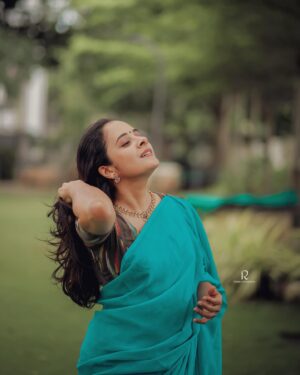 Anju Joseph Instagram - Mazhakkalam!!❤️

The beautiful neckpiece by @mayuri_trendz