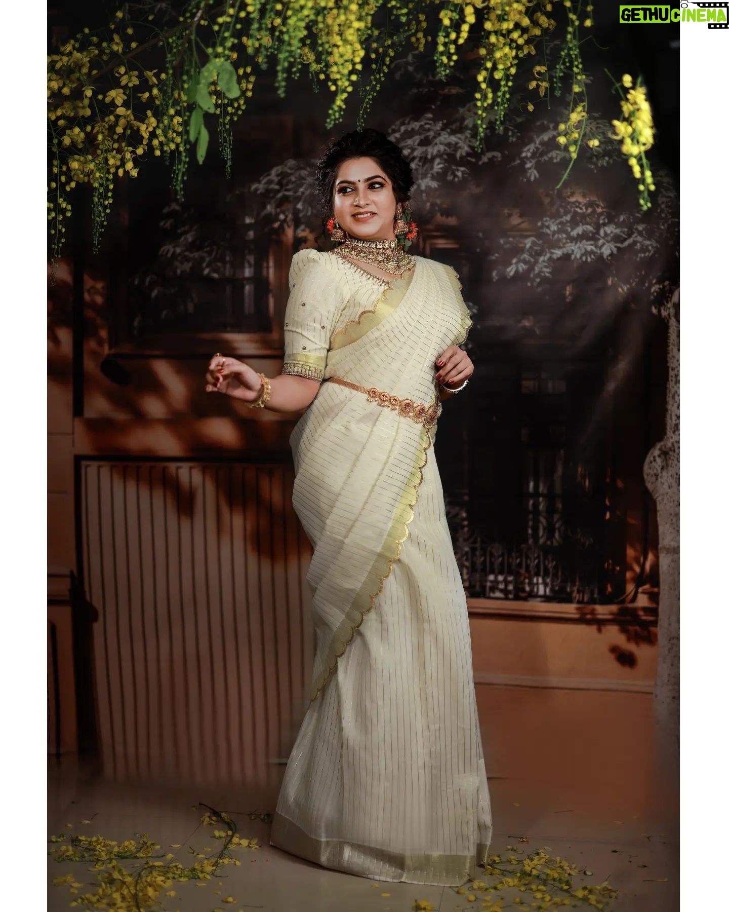 Ankhitha Vinod - 1.8K Likes - 𝐀𝐝𝐯𝐚𝐧𝐜𝐞 𝐇𝐚𝐩𝐩𝐲 𝐕𝐢𝐬𝐡𝐮 💛💖
📸: @sachinchandraphotography
👗 : @saanshi_handloom_kuthambully
💄: @zayanas_makeover
💍 : @gem.forher
#picoftheday #postoftheday #traditional #ketala #vishu #classy #saree #mallugram #keralagram #instagram #instagramam #malayali #natural #keralasaree #trending #traditional #outfit #followme #ankhithavinod #makeover #love #keralagram #love #freestyle #instagood #instareels #reels #followankhithavinod