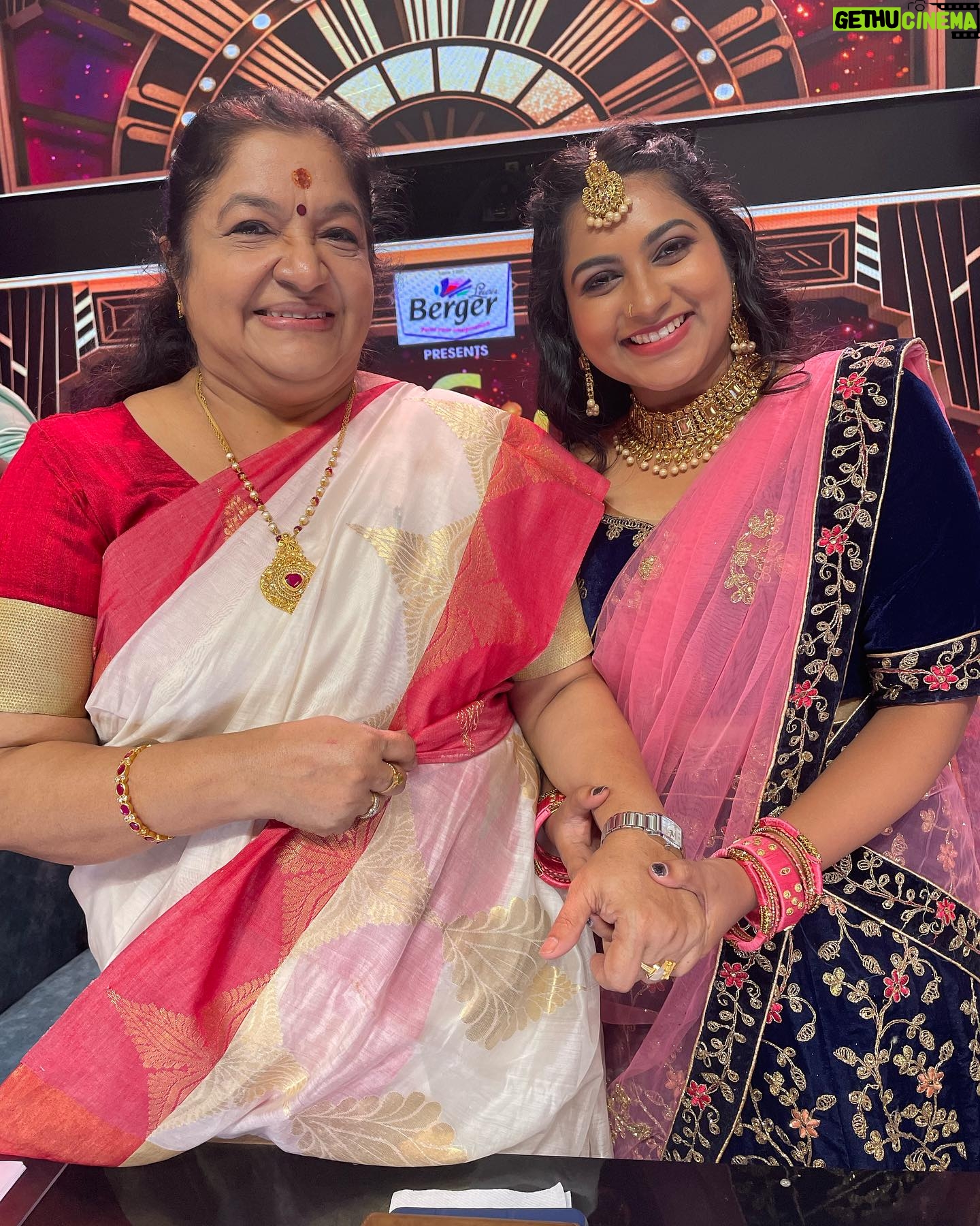 Ankhitha Vinod - 0.9K Likes - Happy Birthday to Chithrammaa 😍❤️ @kschithra
Pics I will Cherish throughout and Forever…My Smile says it all🥰😇 #lastyearmemories
#happybirthday #kschithra #blessed #starsinger #starsingerseason8