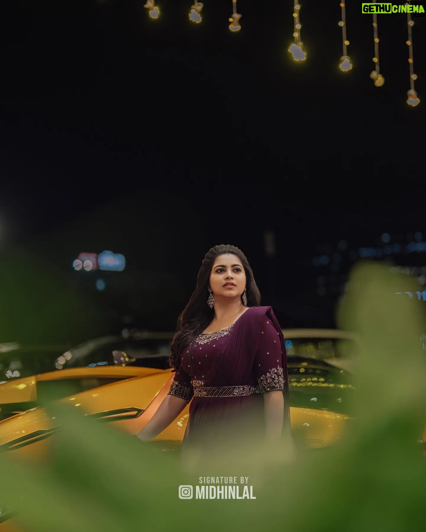 Ankhitha Vinod - 2.3K Likes - 𝐀𝐥𝐰𝐚𝐲𝐬 𝐏𝐮𝐫𝐩𝐥𝐞 💜✨
.
📽️ : @midhinlal
👗 : @aalaadesigners
💄: @sivas_makeover_
.
#purple #heeriye #sareegown #marriage #dcavanti #reception #actor #celebrity #celebration #celebritywedding #lovemarriage #trending #picoftheday #withthetrend