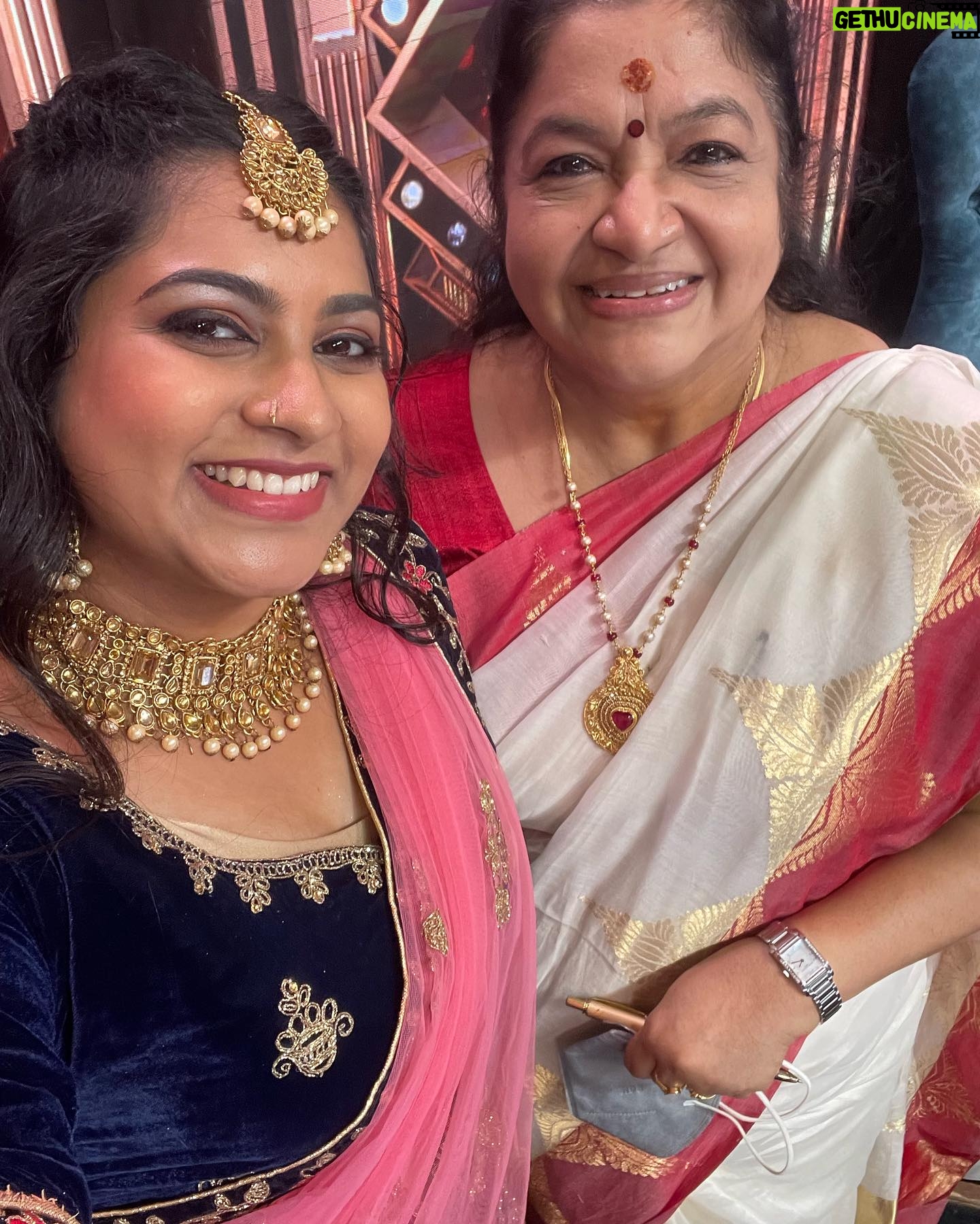 Ankhitha Vinod - 0.9K Likes - Happy Birthday to Chithrammaa 😍❤️ @kschithra
Pics I will Cherish throughout and Forever…My Smile says it all🥰😇 #lastyearmemories
#happybirthday #kschithra #blessed #starsinger #starsingerseason8