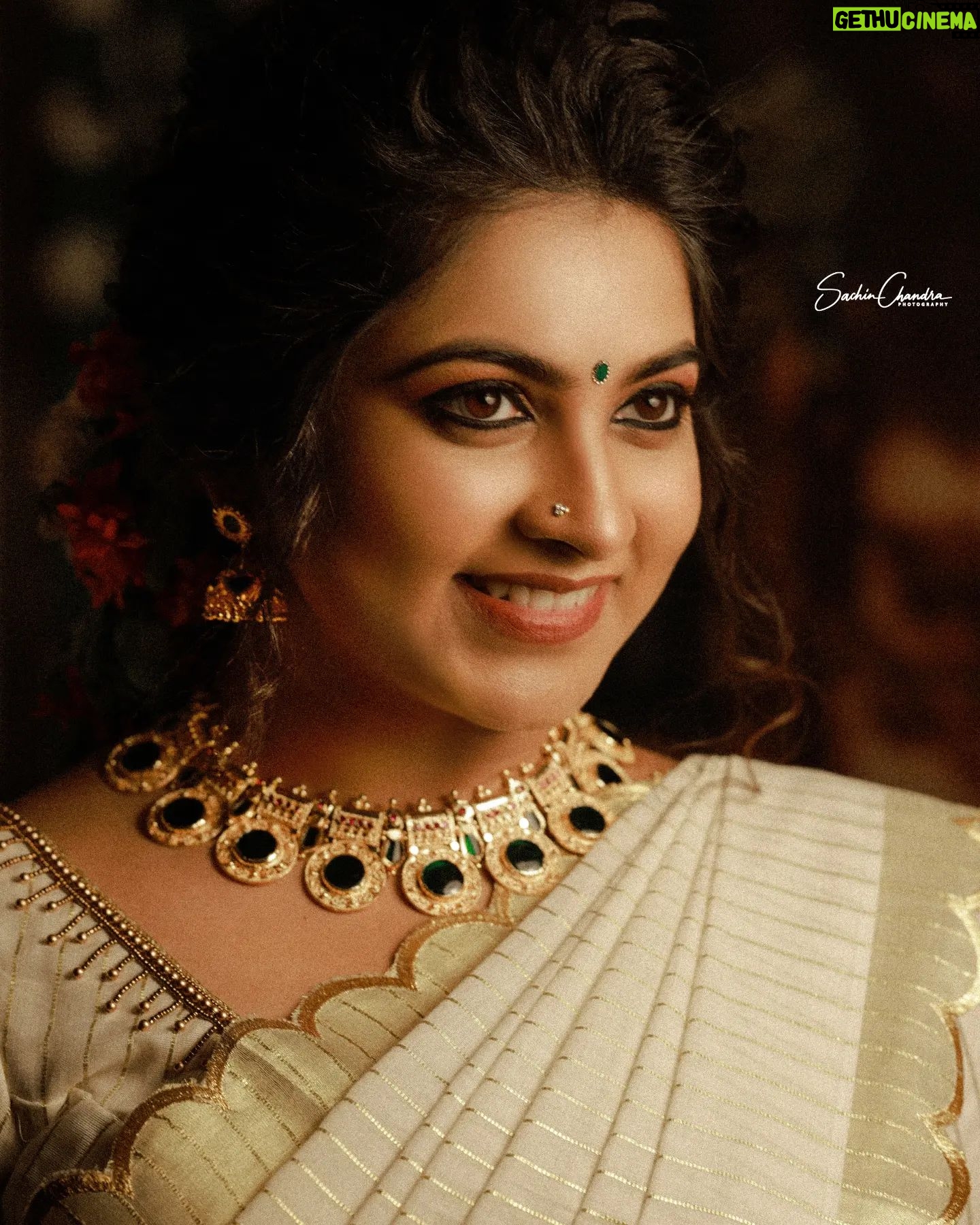 Ankhitha Vinod - 1.1K Likes - 𝑨𝒆𝒔𝒕𝒉𝒆𝒕𝒊𝒄 𝑻𝒓𝒂𝒅𝒊𝒕𝒊𝒐𝒏𝒂𝒍 💖
📸: @sachinchandraphotography
👗 : @saanshi_handloom_kuthambully
💄: @zayanas_makeover
💍 : @gem.forher
#picoftheday #postoftheday #traditional #ketala #vishu #classy #saree #mallugram #keralagram #instagram #instagramam #malayali #natural #keralasaree #trending #traditional #outfit #followme #ankhithavinod #makeover #love #keralagram #love #freestyle #instagood #instareels #reels #followankhithavinod