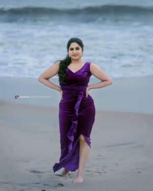 Ankhitha Vinod Instagram - 𝑬𝒔𝒄𝒂𝒑𝒆 𝒕𝒐 𝒕𝒉𝒆 𝑩𝒆𝒂𝒄𝒉 - 𝑻𝒉𝒂𝒕’𝒔 𝒎𝒚 𝑰𝒅𝒆𝒂 𝒐𝒇 𝑷𝒂𝒓𝒂𝒅𝒊𝒔𝒆 ❣️🌊✨

📸 : @drisyaphotography_ 
👗: @ansisiyad 
💄: @beautels_salon 

#beachphotography #beach #water #purple #model #malayalamactor #photoshoot #instagramreels #actress #actresslife