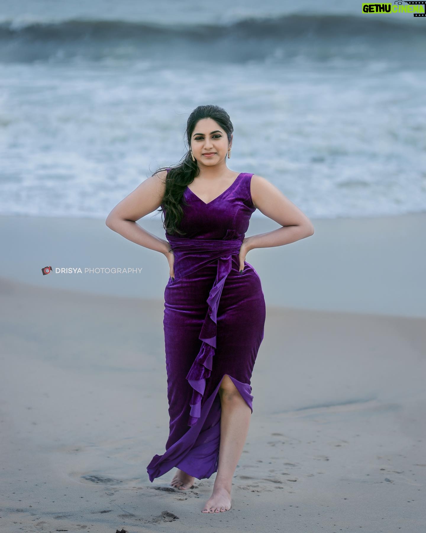Ankhitha Vinod - 2.7K Likes - 𝑬𝒔𝒄𝒂𝒑𝒆 𝒕𝒐 𝒕𝒉𝒆 𝑩𝒆𝒂𝒄𝒉 - 𝑻𝒉𝒂𝒕’𝒔 𝒎𝒚 𝑰𝒅𝒆𝒂 𝒐𝒇 𝑷𝒂𝒓𝒂𝒅𝒊𝒔𝒆 ❣️🌊✨
📸 : @drisyaphotography_
👗: @ansisiyad
💄: @beautels_salon
#beachphotography #beach #water #purple #model #malayalamactor #photoshoot #instagramreels #actress #actresslife