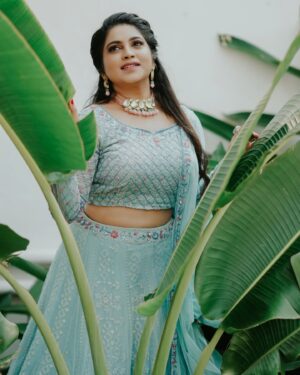 Ankhitha Vinod Instagram - 𝑩𝑳𝑼𝑬-𝒕𝒊𝒇𝒖𝒍 💙✨ _______________________________
👗: @thanuzbridalboutique
📸: @eyebrowweddings @abhiram_eyebrowman
💄: @nezbridalstudio
📿: @riddhi_rental_jewellery
📍: @elixircliff

#latepost #picoftheday #instagram #photoshoot #modelphotography #shooting #actress #blue #powderblue