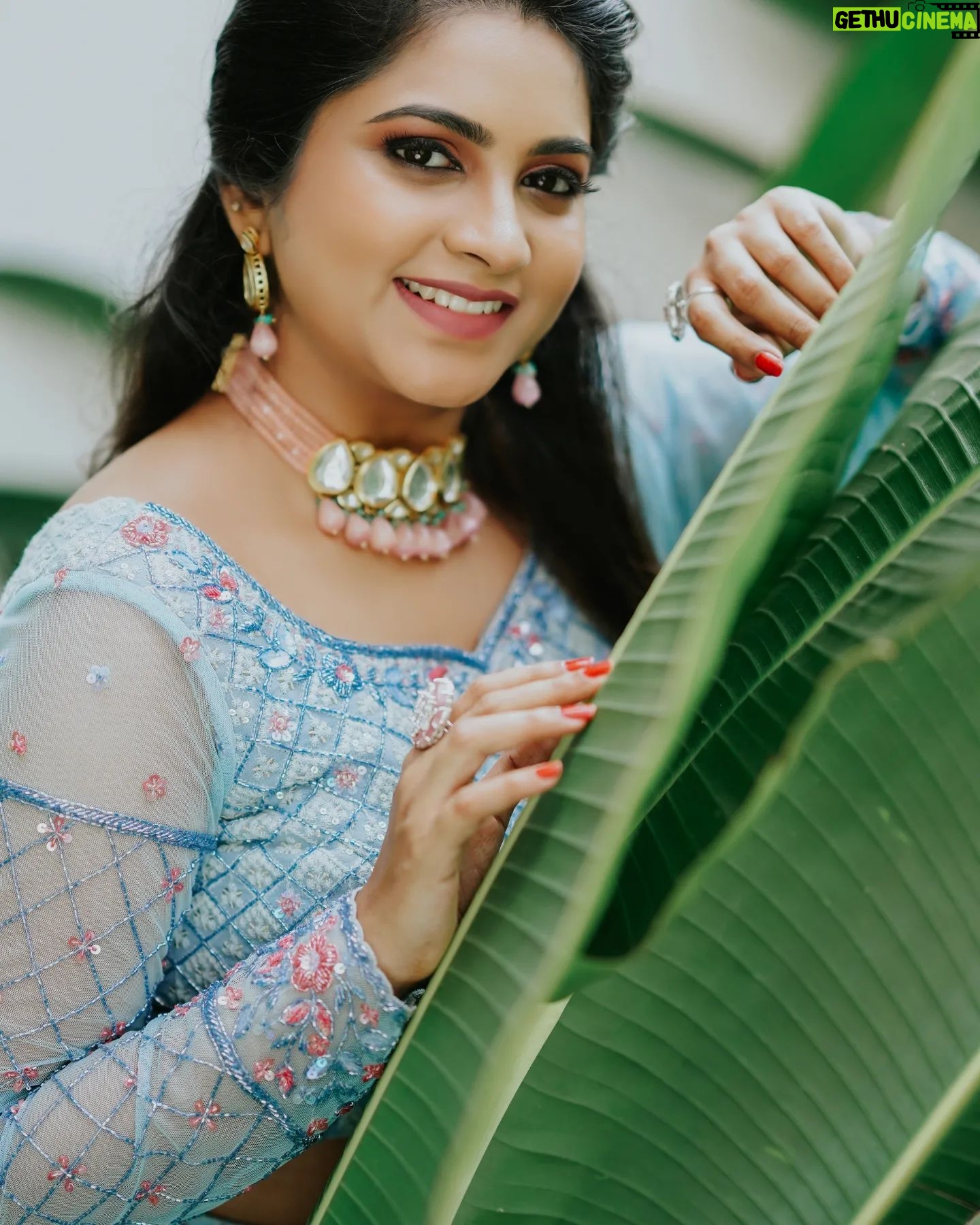 Ankhitha Vinod - 1K Likes - 𝑩𝑳𝑼𝑬-𝒕𝒊𝒇𝒖𝒍 💙✨ _______________________________
👗: @thanuzbridalboutique
📸: @eyebrowweddings @abhiram_eyebrowman
💄: @nezbridalstudio
📿: @riddhi_rental_jewellery
📍: @elixircliff
#latepost #picoftheday #instagram #photoshoot #modelphotography #shooting #actress #blue #powderblue
