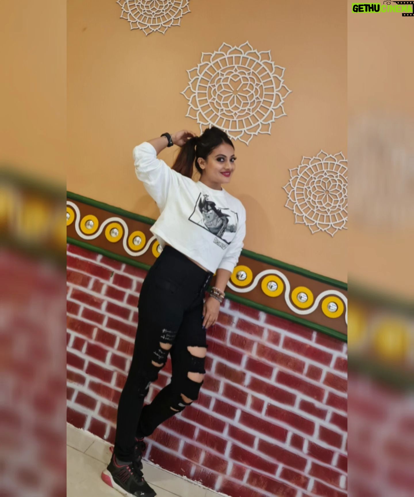 Ankita Bhowmick Instagram - Stress less n enjoy the best 😉
