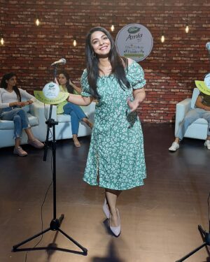 Ankita Shrivastav Instagram - I love being on shoots because when someone shouts ‘Action’, a million dreams of every person on that set move at twenty four frames per second, till you hear a ‘cut’ and the real world and its EMIs hit you again! But in between the seconds of ‘action’ & ‘cut’, you can be whoever you have always wanted to be.❤️

On this lovely shoot for @daburamlaindia, styled by @styledbyanna137. Special thanks to @jharnajana for the last minute help. Pictures by the lovely @eru0308 ✨
Thanks guys for making this happen. 🤗