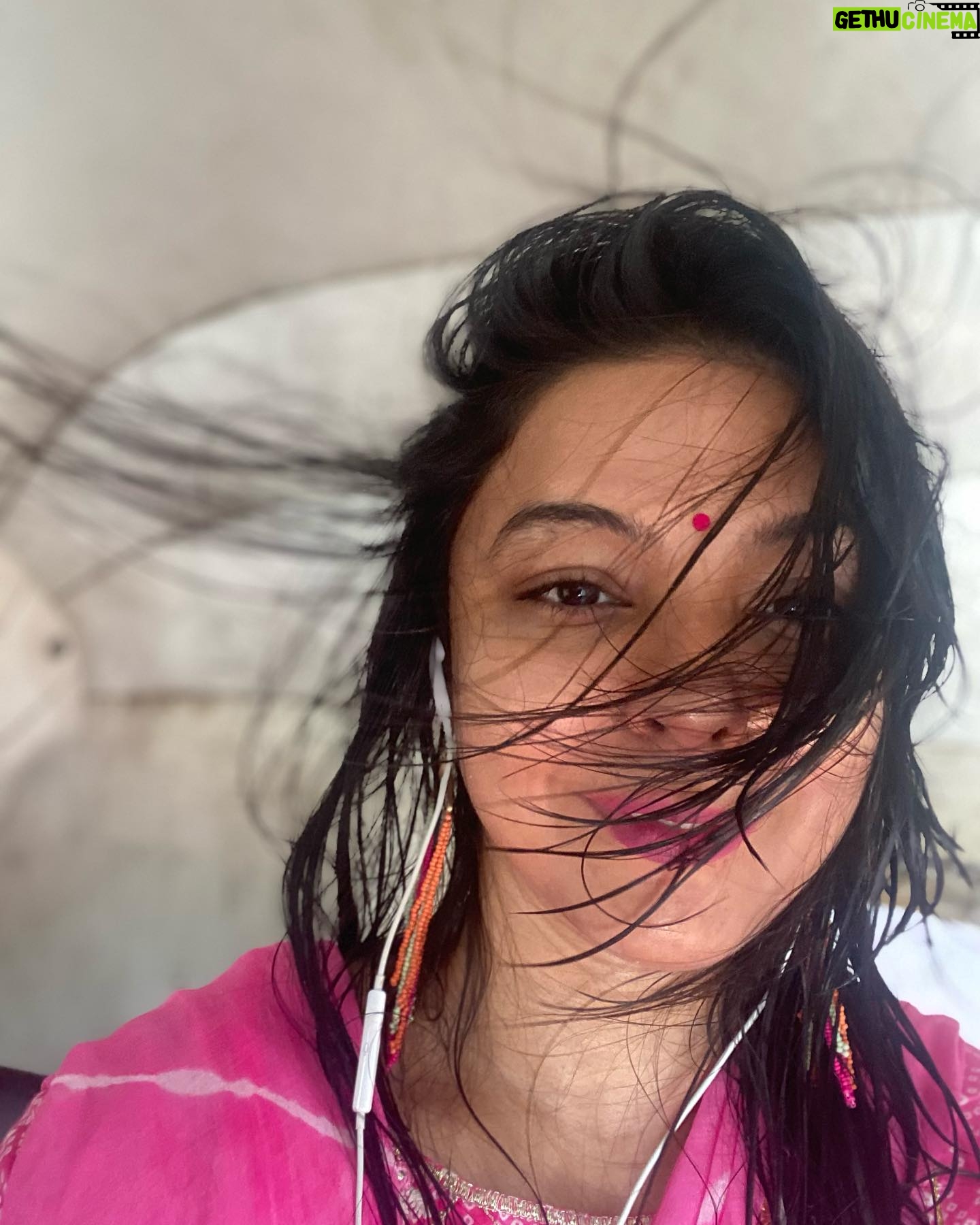 Ankita Shrivastav Instagram - Can u choose 1 photo where I m looking like a vaoowww? ❤️